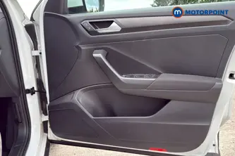 Volkswagen T-Roc SE Manual Diesel SUV - Stock Number (1657110) - 18th supplementary image