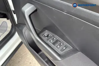 Volkswagen T-Roc SE Manual Diesel SUV - Stock Number (1657110) - 19th supplementary image