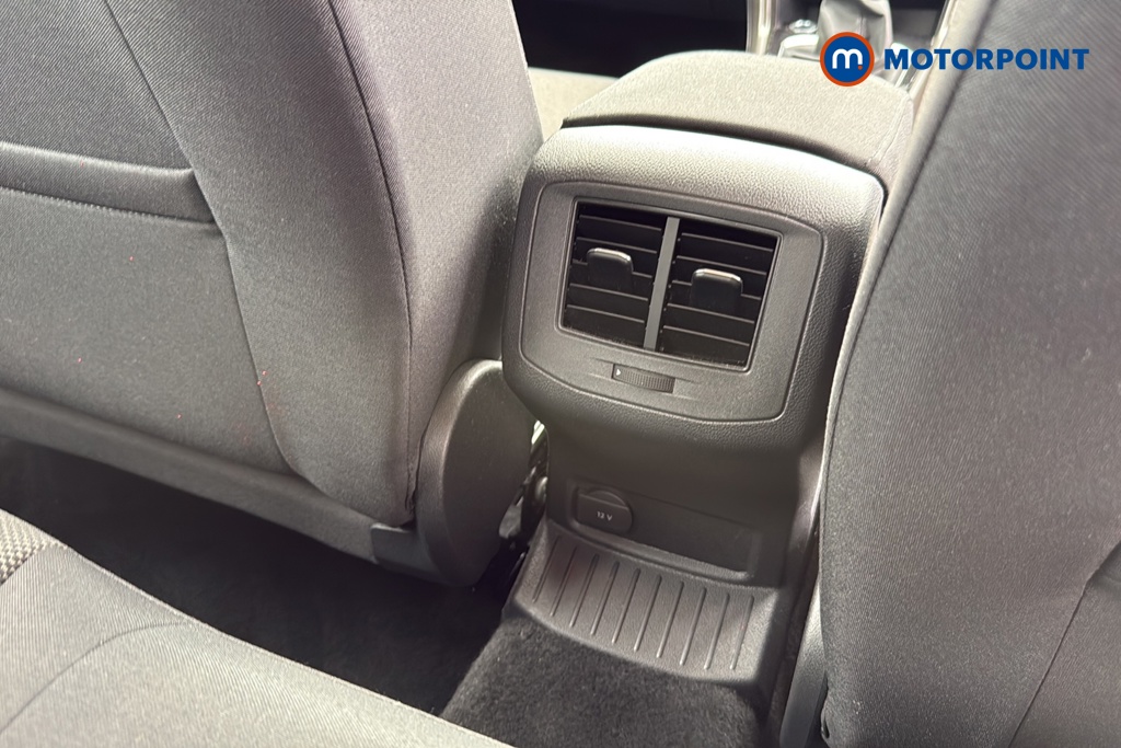 Volkswagen T-Roc SE Manual Diesel SUV - Stock Number (1657110) - 28th supplementary image