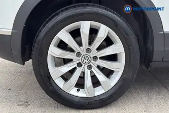 Volkswagen T-Roc SE Manual Diesel SUV - Stock Number (1657110) - 46th supplementary image