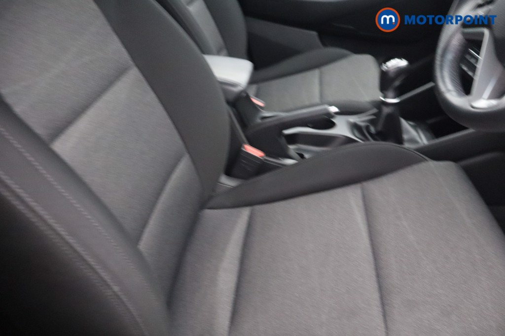 Hyundai Tucson Se Nav Manual Petrol SUV - Stock Number (1610507) - 12th supplementary image