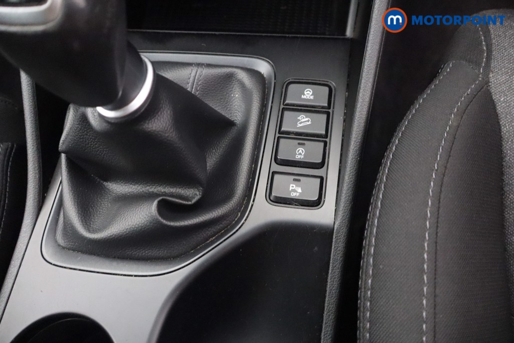 Hyundai Tucson Se Nav Manual Petrol SUV - Stock Number (1610507) - 17th supplementary image