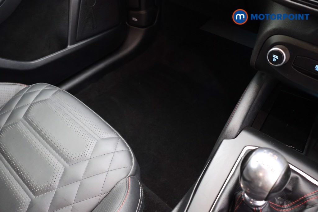 Ford Focus St-Line X Manual Petrol Estate - Stock Number (1630299) - 12th supplementary image
