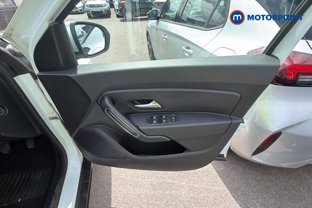 Dacia Duster Comfort Manual Petrol SUV - Stock Number (1631449) - 37th supplementary image