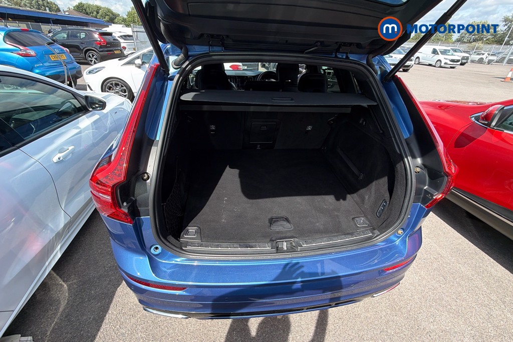 Volvo Xc60 R Design Pro Automatic Petrol SUV - Stock Number (1634388) - 33rd supplementary image