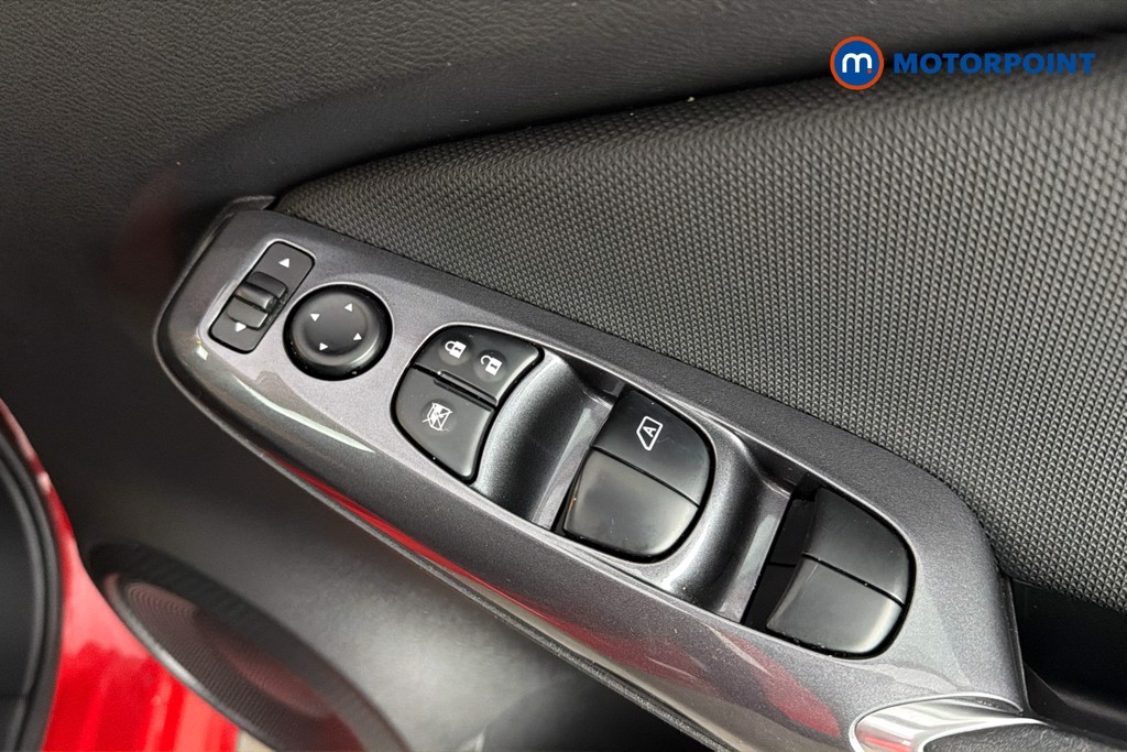 Nissan Juke Acenta Manual Petrol SUV - Stock Number (1644603) - 20th supplementary image