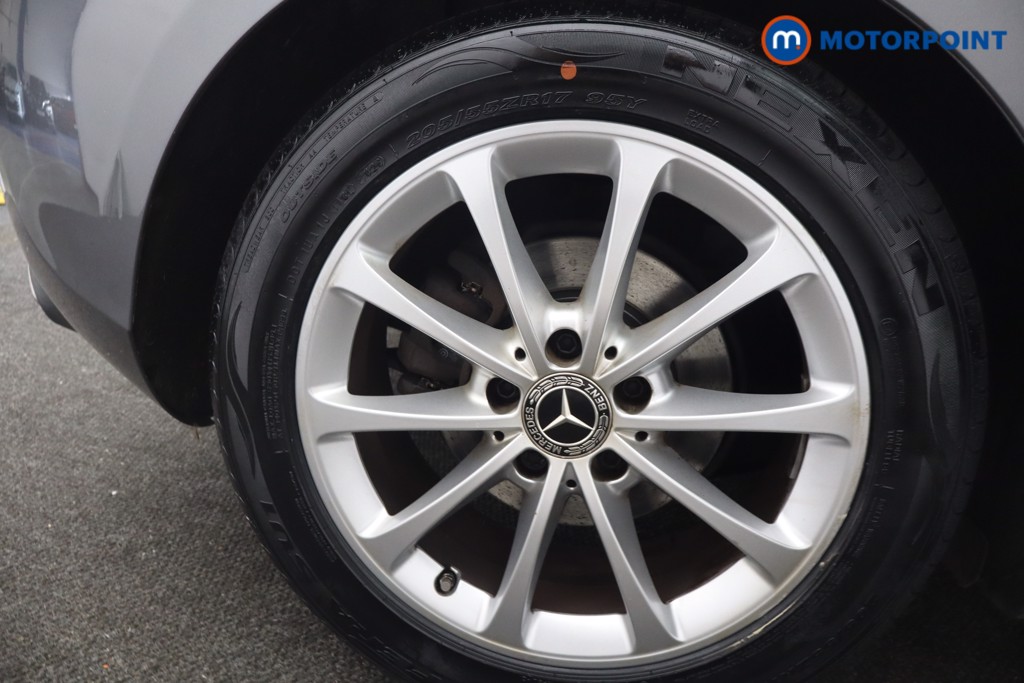 Mercedes-Benz A Class Sport Automatic Diesel Hatchback - Stock Number (1645282) - 5th supplementary image