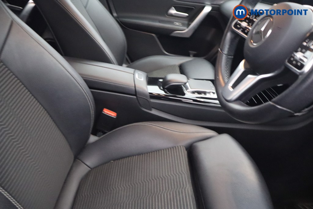Mercedes-Benz A Class Sport Automatic Diesel Hatchback - Stock Number (1645282) - 10th supplementary image
