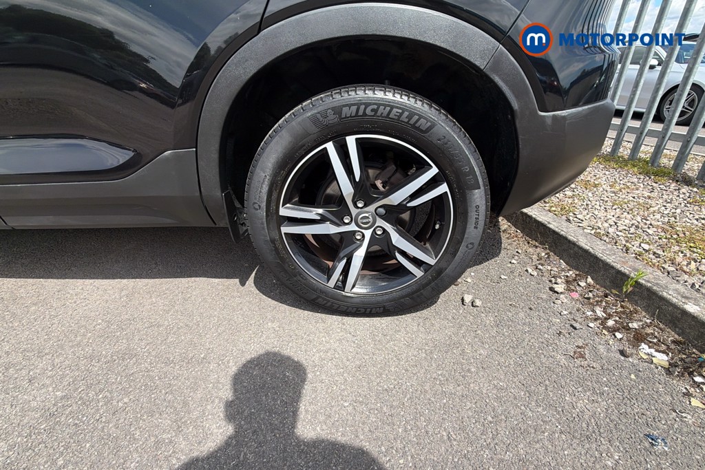Volvo Xc40 R Design Manual Petrol SUV - Stock Number (1647895) - 39th supplementary image