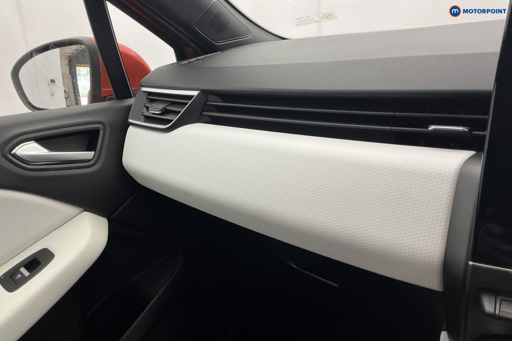 Renault Clio S Edition Automatic Petrol-Electric Hybrid Hatchback - Stock Number (1649697) - 17th supplementary image