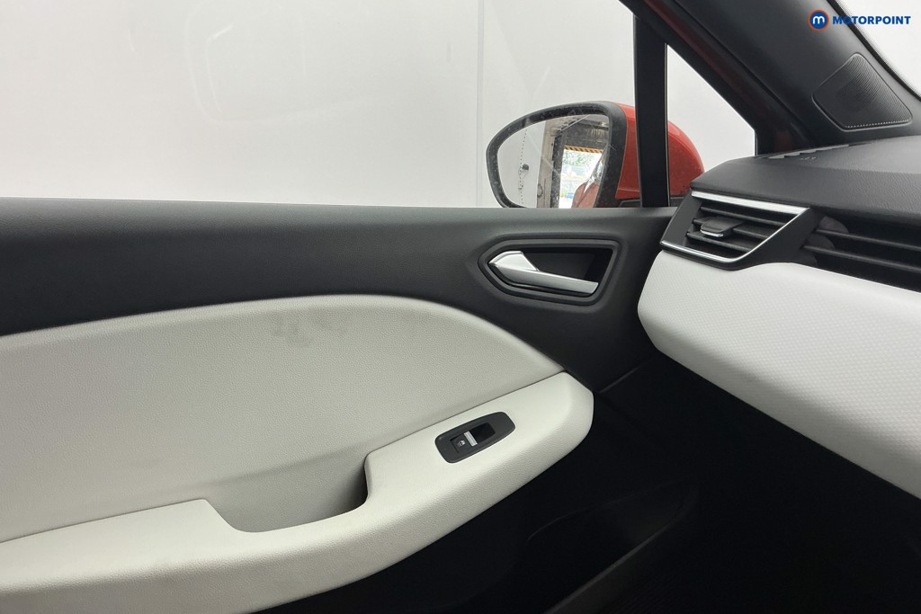 Renault Clio S Edition Automatic Petrol-Electric Hybrid Hatchback - Stock Number (1649697) - 18th supplementary image
