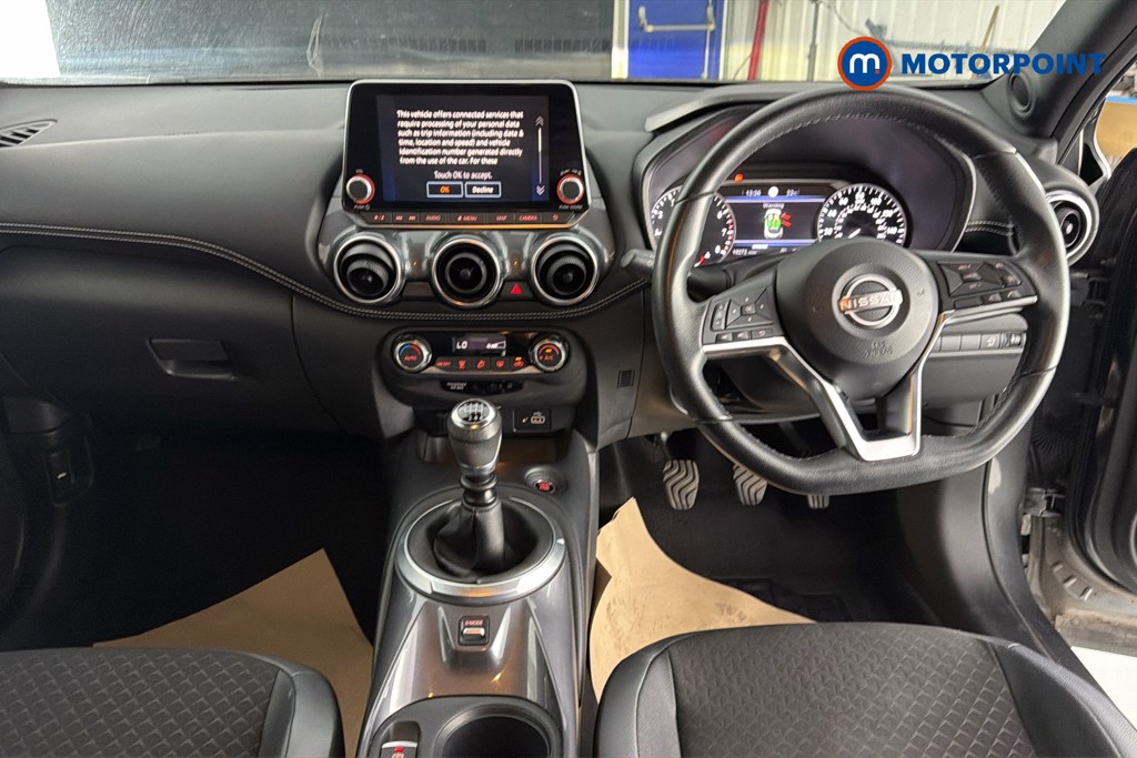 Nissan Juke N-Connecta Manual Petrol SUV - Stock Number (1649858) - 1st supplementary image
