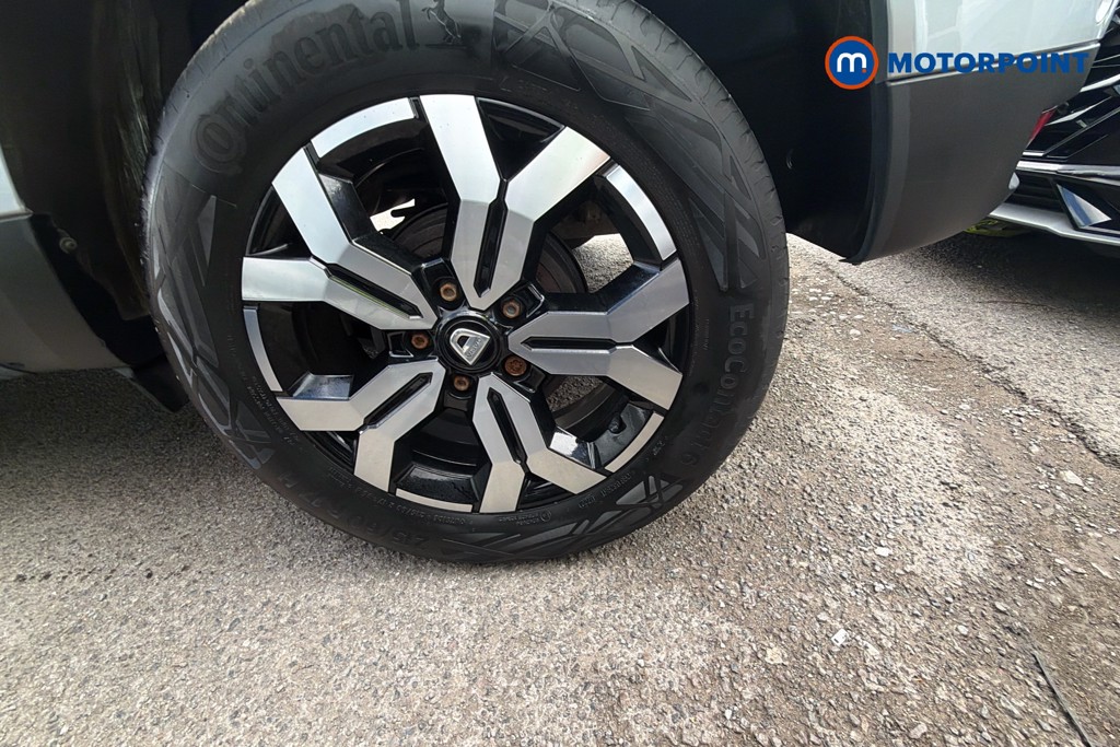 Dacia Duster Prestige Manual Petrol SUV - Stock Number (1650095) - 39th supplementary image