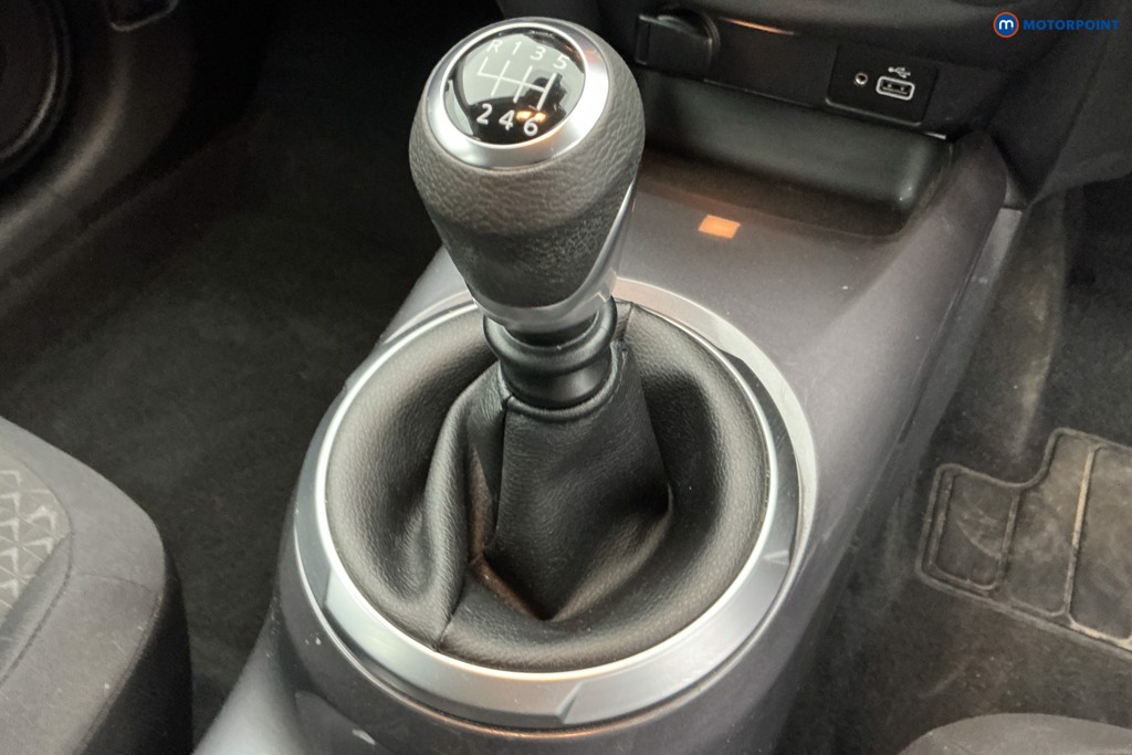 Nissan Juke Acenta Manual Petrol SUV - Stock Number (1651393) - 15th supplementary image