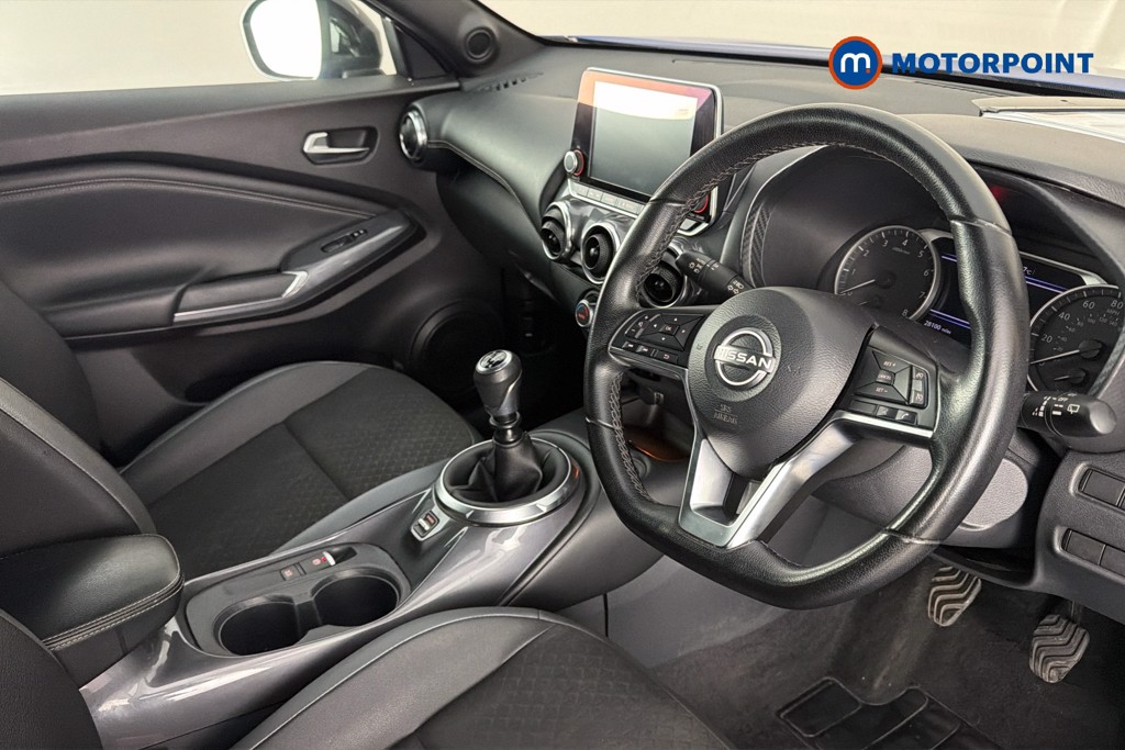 Nissan Juke N-Connecta Manual Petrol SUV - Stock Number (1651809) - 2nd supplementary image