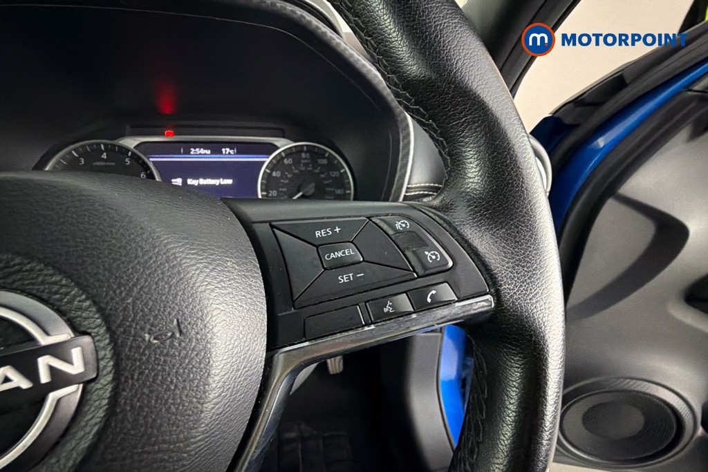 Nissan Juke N-Connecta Manual Petrol SUV - Stock Number (1651809) - 4th supplementary image