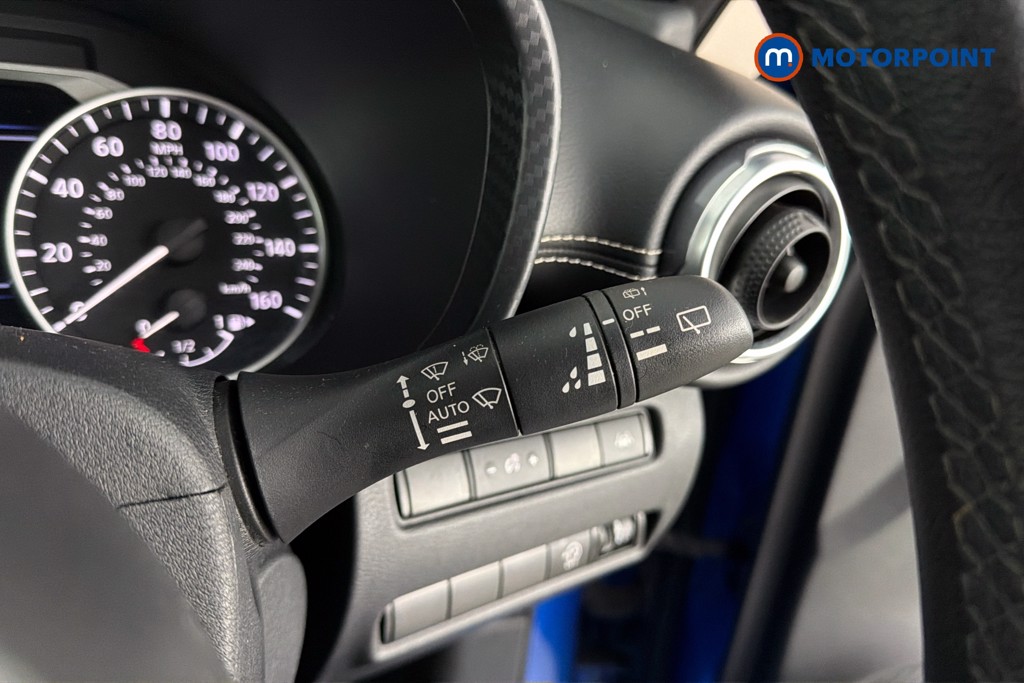 Nissan Juke N-Connecta Manual Petrol SUV - Stock Number (1651809) - 7th supplementary image