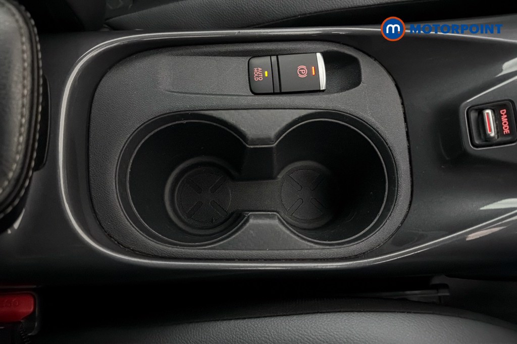 Nissan Juke N-Connecta Manual Petrol SUV - Stock Number (1651809) - 16th supplementary image