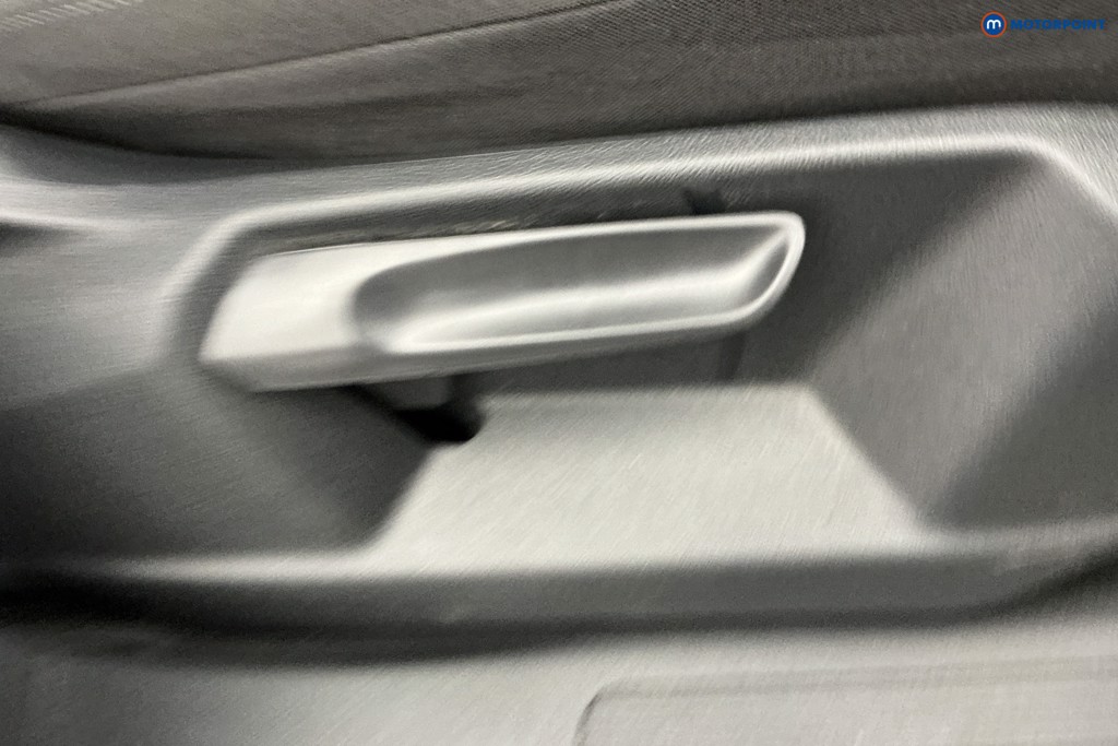 Volkswagen Tiguan Allspace Life Automatic Petrol SUV - Stock Number (1652097) - 23rd supplementary image
