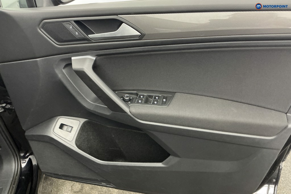 Volkswagen Tiguan Allspace Life Automatic Petrol SUV - Stock Number (1652097) - 24th supplementary image