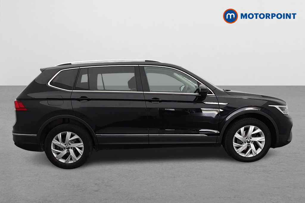 Volkswagen Tiguan Allspace Life Automatic Petrol SUV - Stock Number (1652097) - Drivers side