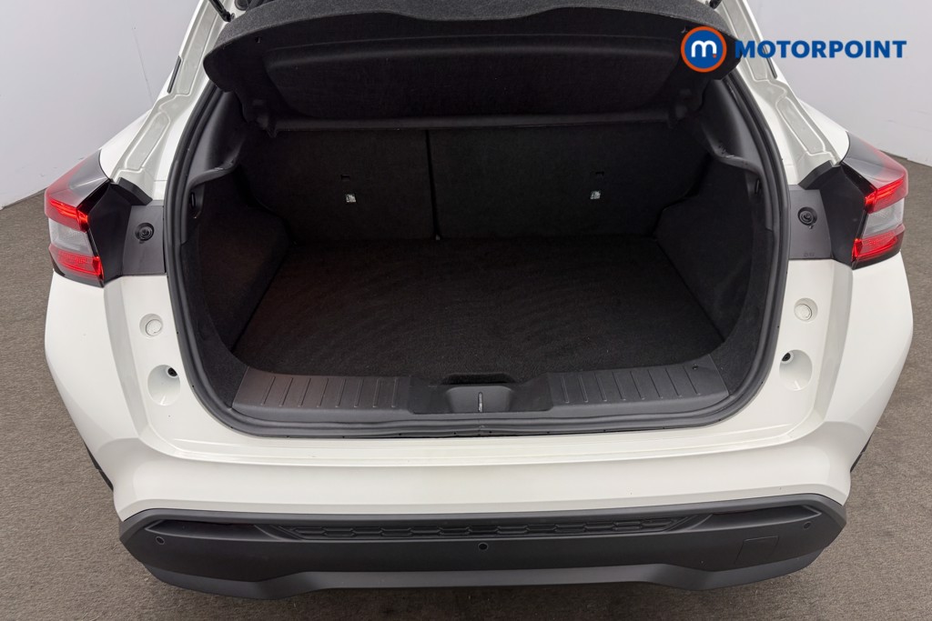 Nissan Juke N-Connecta Automatic Petrol-Electric Hybrid SUV - Stock Number (1652437) - 5th supplementary image
