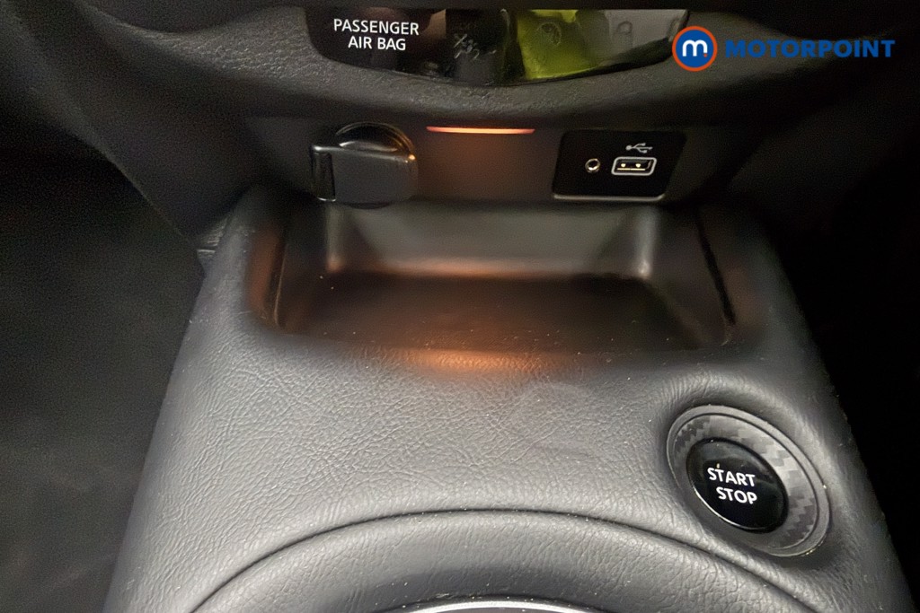 Nissan Juke N-Connecta Automatic Petrol-Electric Hybrid SUV - Stock Number (1652437) - 13th supplementary image