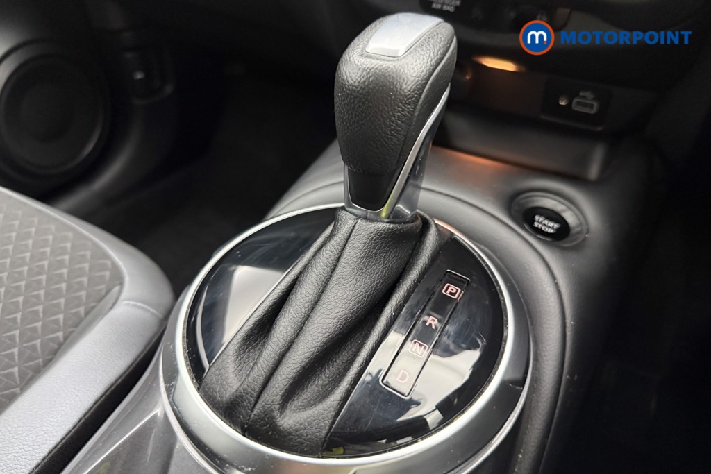 Nissan Juke N-Connecta Automatic Petrol-Electric Hybrid SUV - Stock Number (1652437) - 14th supplementary image