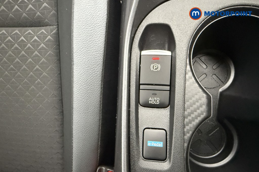 Nissan Juke N-Connecta Automatic Petrol-Electric Hybrid SUV - Stock Number (1652437) - 16th supplementary image
