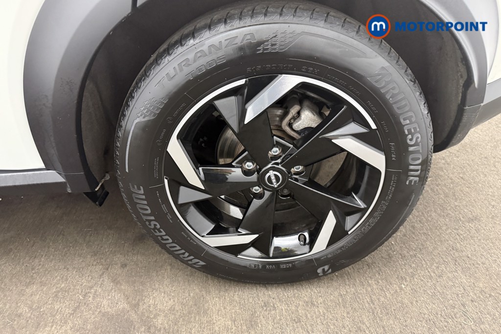 Nissan Juke N-Connecta Automatic Petrol-Electric Hybrid SUV - Stock Number (1652437) - 24th supplementary image