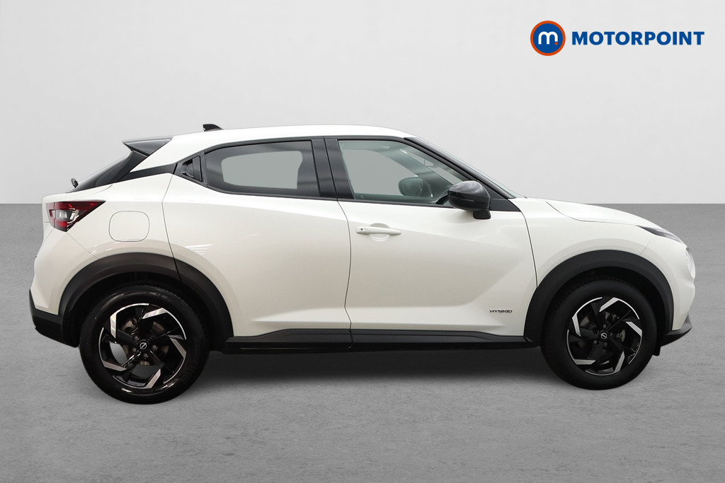 Nissan Juke N-Connecta Automatic Petrol-Electric Hybrid SUV - Stock Number (1652437) - Drivers side