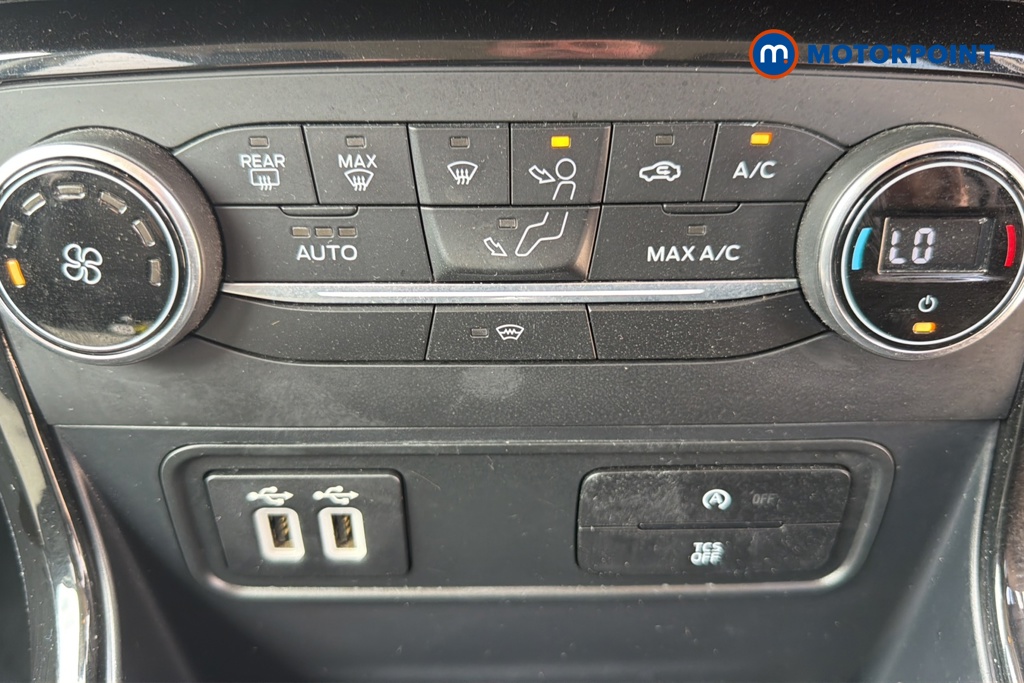 Ford Ecosport Titanium Manual Petrol SUV - Stock Number (1653056) - 12th supplementary image