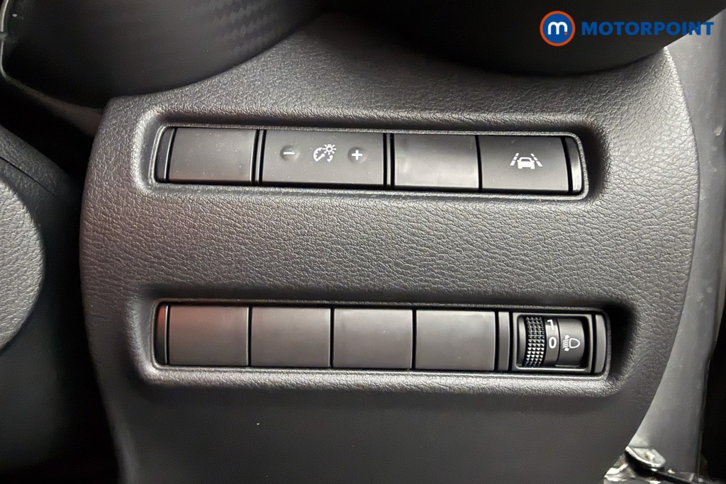 Nissan Juke N-Connecta Automatic Petrol-Electric Hybrid SUV - Stock Number (1653382) - 5th supplementary image