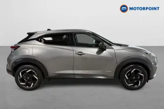 Nissan Juke N-Connecta Automatic Petrol-Electric Hybrid SUV - Stock Number (1653382) - Drivers side