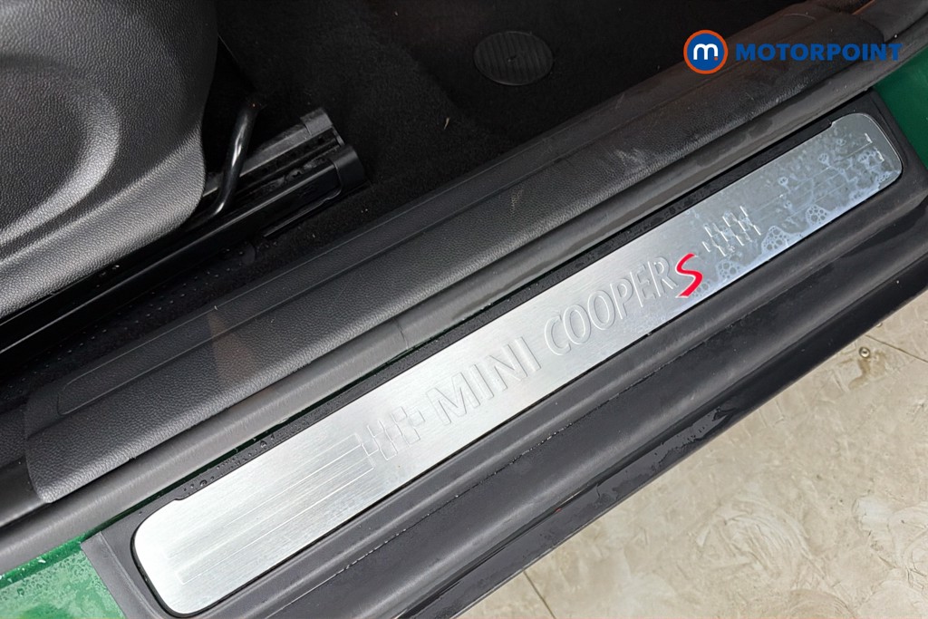 Mini Clubman Cooper S Classic Manual Petrol Estate - Stock Number (1653990) - 21st supplementary image