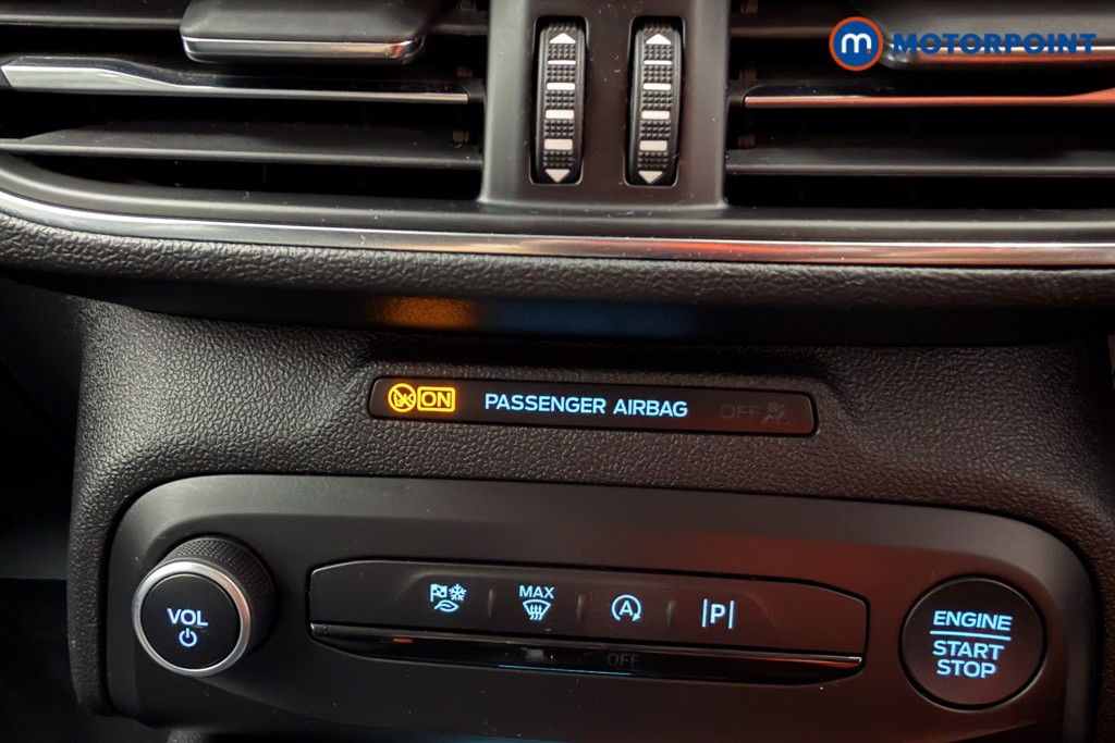 Ford Focus Active X Automatic Petrol Hatchback - Stock Number (1654110) - 10th supplementary image