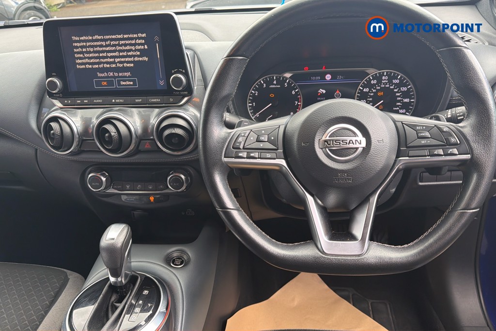 Nissan Juke N-Connecta Automatic Petrol SUV - Stock Number (1654306) - 2nd supplementary image