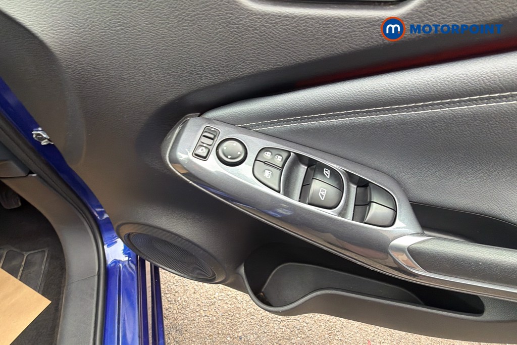 Nissan Juke N-Connecta Automatic Petrol SUV - Stock Number (1654306) - 20th supplementary image