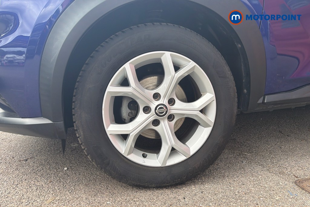 Nissan Juke N-Connecta Automatic Petrol SUV - Stock Number (1654306) - 47th supplementary image
