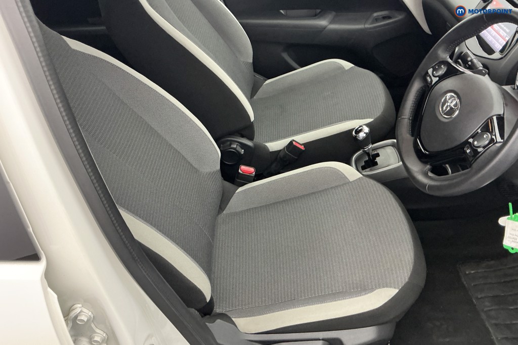Toyota Aygo X-Play Automatic Petrol Hatchback - Stock Number (1654556) - 5th supplementary image