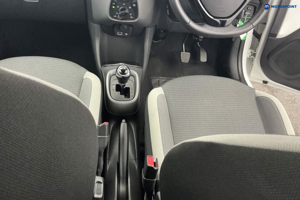 Toyota Aygo X-Play Automatic Petrol Hatchback - Stock Number (1654556) - 11th supplementary image