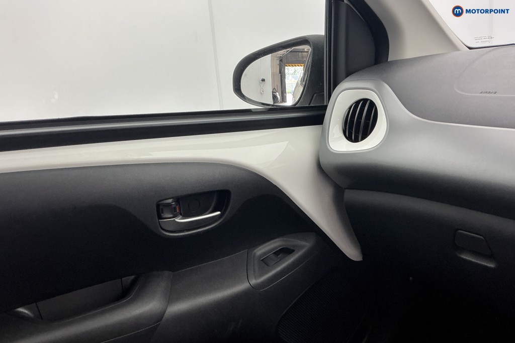 Toyota Aygo X-Play Automatic Petrol Hatchback - Stock Number (1654556) - 18th supplementary image
