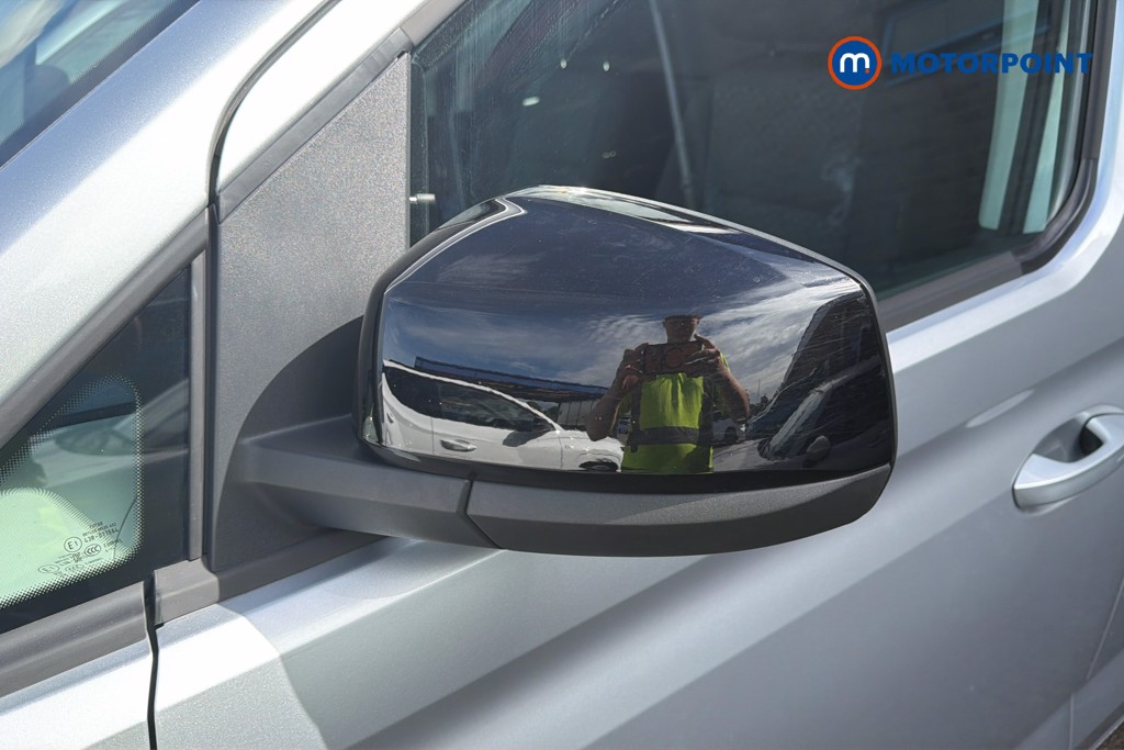 Ford Transit Connect Limited Automatic Petrol Plug-In Hybrid Panel Van - Stock Number (1655482) - 40th supplementary image
