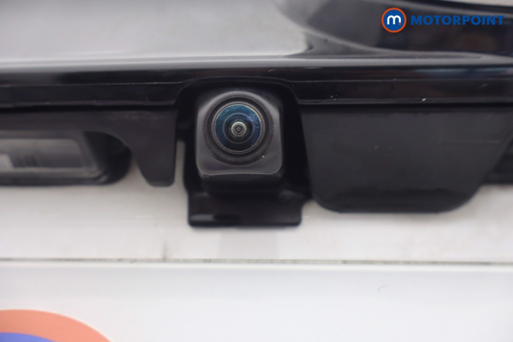 Toyota Yaris Cross Design Automatic Petrol-Electric Hybrid Estate - Stock Number (1655560) - 5th supplementary image