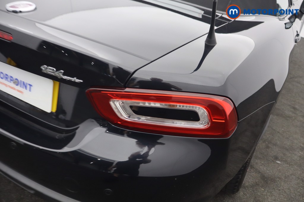 Fiat 124 Spider Lusso Plus Manual Petrol Convertible - Stock Number (1655575) - 3rd supplementary image