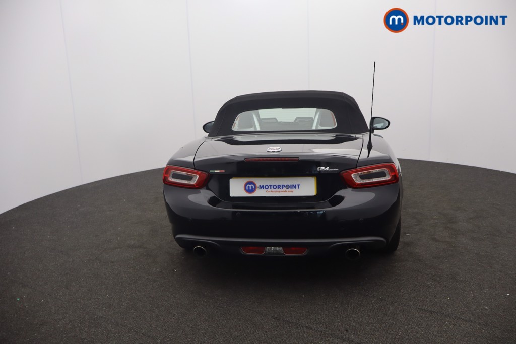 Fiat 124 Spider Lusso Plus Manual Petrol Convertible - Stock Number (1655575) - 1st supplementary image