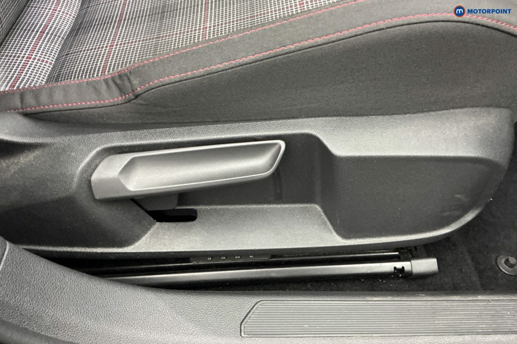 Volkswagen Golf GTI Automatic Petrol Hatchback - Stock Number (1655737) - 23rd supplementary image