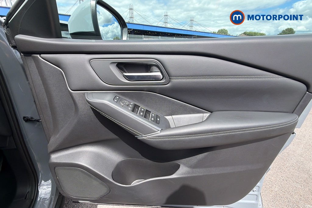 Nissan Qashqai N-Connecta Automatic Petrol-Electric Hybrid SUV - Stock Number (1656093) - 19th supplementary image
