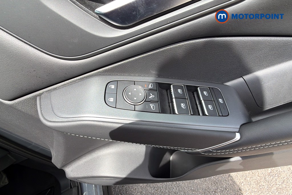 Nissan Qashqai N-Connecta Automatic Petrol-Electric Hybrid SUV - Stock Number (1656093) - 20th supplementary image