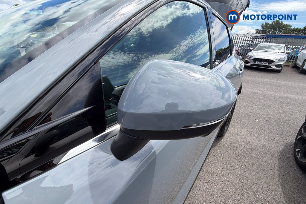Nissan Qashqai N-Connecta Automatic Petrol-Electric Hybrid SUV - Stock Number (1656093) - 43rd supplementary image